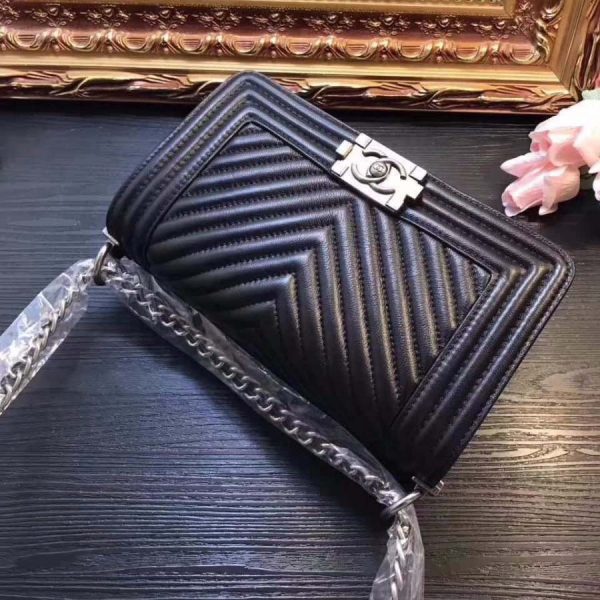 chanel_boy_chanel_handbag_in_chevron_quilted_calfskin_leather-black_12__1