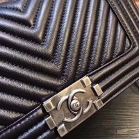 chanel_boy_chanel_handbag_in_chevron_quilted_calfskin_leather-black_2__1