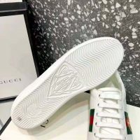 gucci_men_ace_embroidered_sneaker_bee_in_white_1_