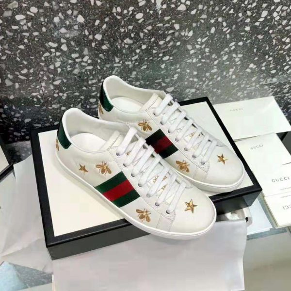 gucci_men_ace_embroidered_sneaker_stars_and_bees_in_white_4_