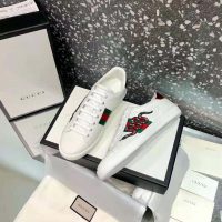 gucci_men_ace_embroidered_sneaker_with_an_embroidered_kingsnake-white_1_