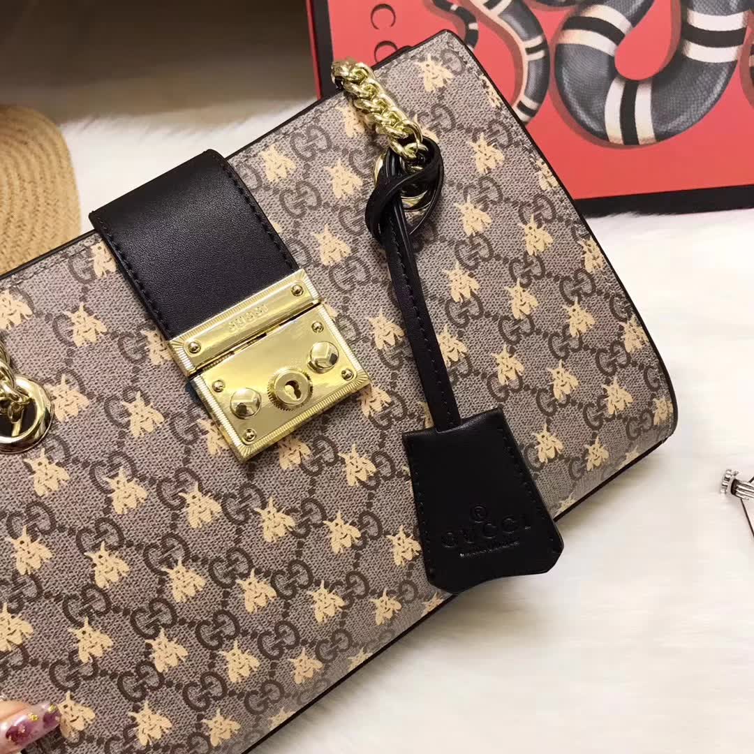 1:1 Replica Gucci Padlock Small GG Supreme Canvas Shoulder Bag with Printed Bees - Image 6