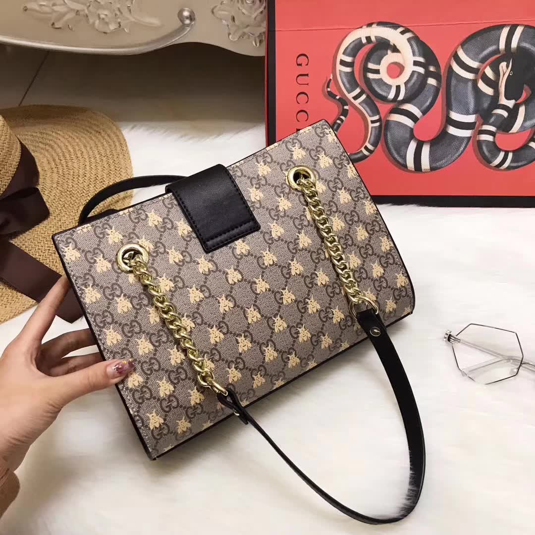 1:1 Replica Gucci Padlock Small GG Supreme Canvas Shoulder Bag with Printed Bees - Image 8