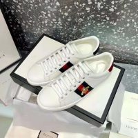 gucci_unisex_ace_embroidered_sneaker_with_iconic_gold_embroidered_bee-white_1_