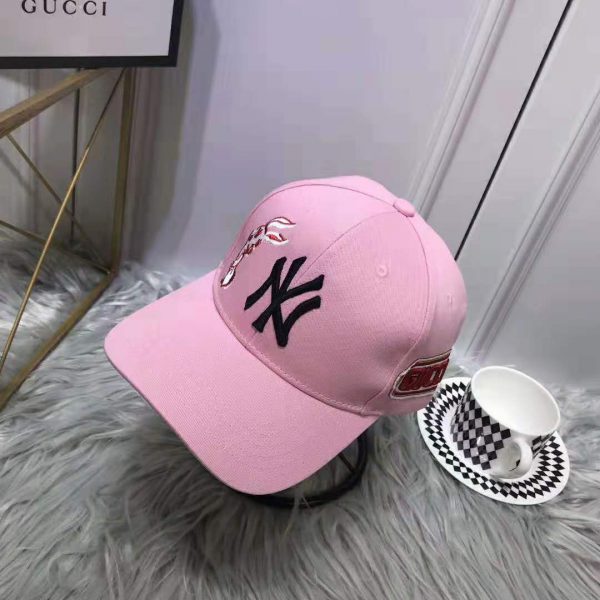 gucci_women_baseball_cap_with_ny_yankees_patch-pink_6_