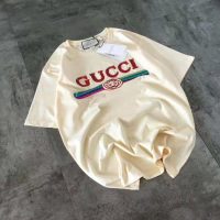 gucci_women_oversize_t-shirt_with_sequin_gucci_logo-white_1_