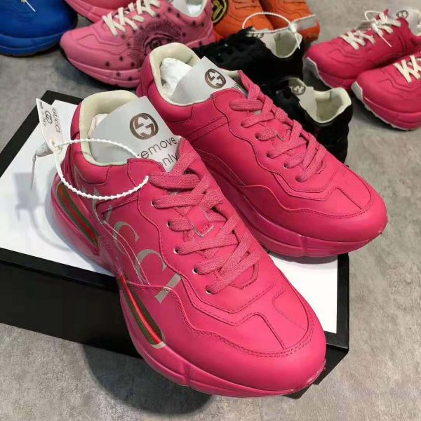 gucci_women_rhyton_gucci_logo_leather_sneaker-rose_2_