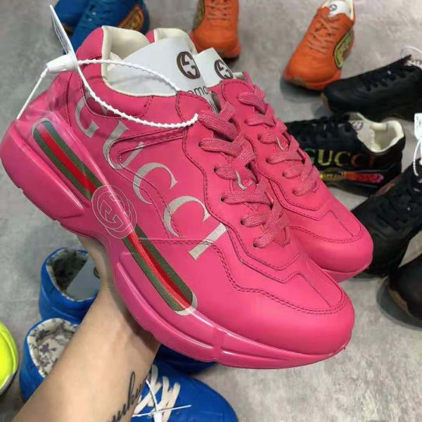 gucci_women_rhyton_gucci_logo_leather_sneaker-rose_8_