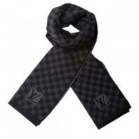 louis_vuitton_lv_men_petit_damier_scarf_nm_wool-black_1_