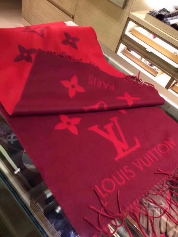 louis_vuitton_lv_women_reykjavik_scarf_with_tone-on-tone_monogram-red_3__1