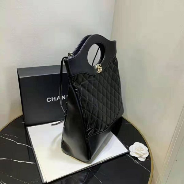 Chanel Women 31 Shopping Bag in Calfskin Leather-Black (3)
