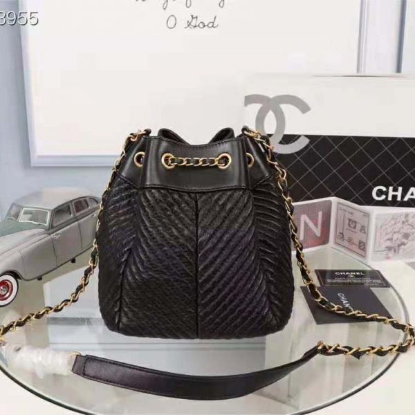 Chanel Women Small Camera Case in Lambskin Leather-Black (3)