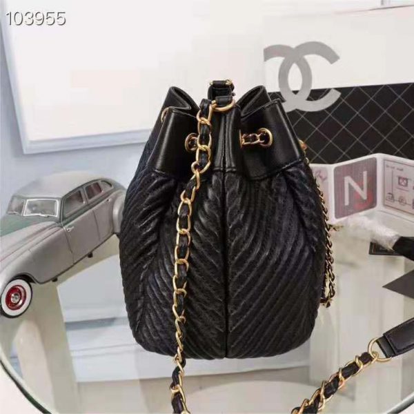 Chanel Women Small Camera Case in Lambskin Leather-Black (4)