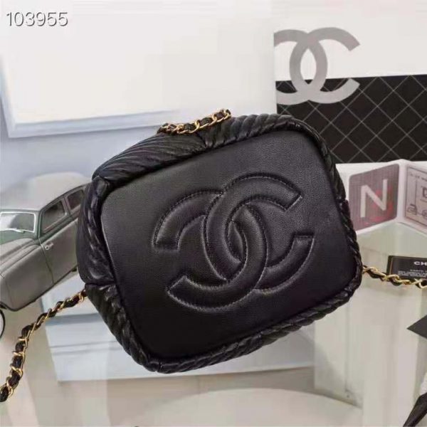 Chanel Women Small Camera Case in Lambskin Leather-Black (6)