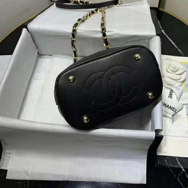 Chanel Women Small Drawstring Bag in Calfskin Leather-Black (5)