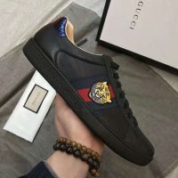 gucci_men_ace_embroidered_sneaker_shoes_with_tiger_web-black_1_
