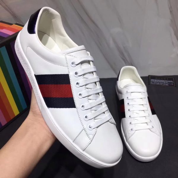 gucci_men_ace_low-top_sneaker_shoes_in_leather_with_web-navy_blue_5__1