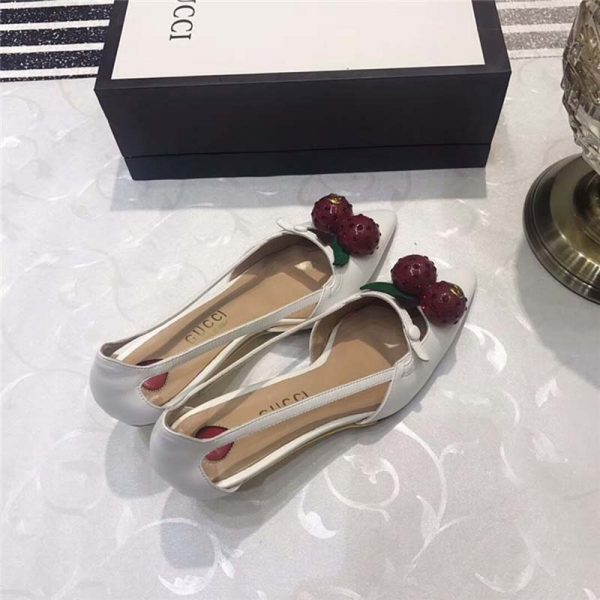 gucci_women_leather_cherry_pump-white_4__1