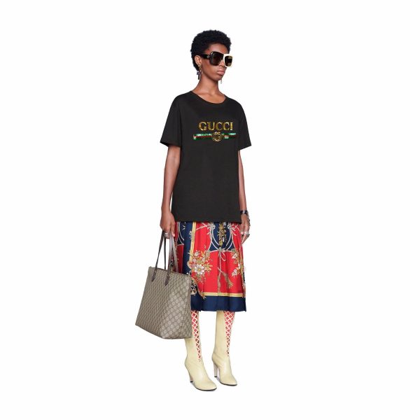 gucci_women_oversize_t-shirt_with_sequin_gucci_logo-black_5_