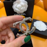 Chanel Women Brooch in Metal & Diamantés-White (1)