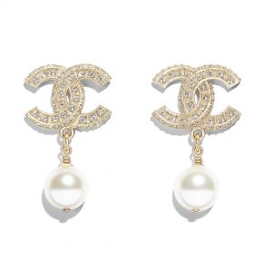 Chanel Women Earrings in Metal Glass Pearls Resin & Diamantés-White