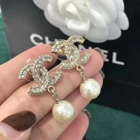 Chanel Women Earrings in Metal Glass Pearls Resin & Diamantés-White (1)