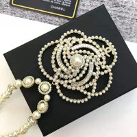 Chanel Women Necklace in Metal Glass Pearls & Diamantés-White (2)