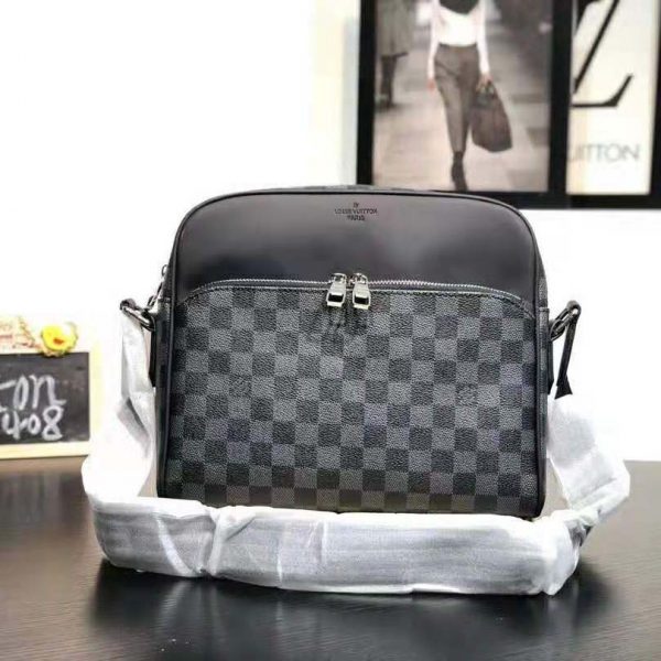 Louis Vuitton LV Men Dayton Reporter PM in Monogram Canvas-Grey (3)