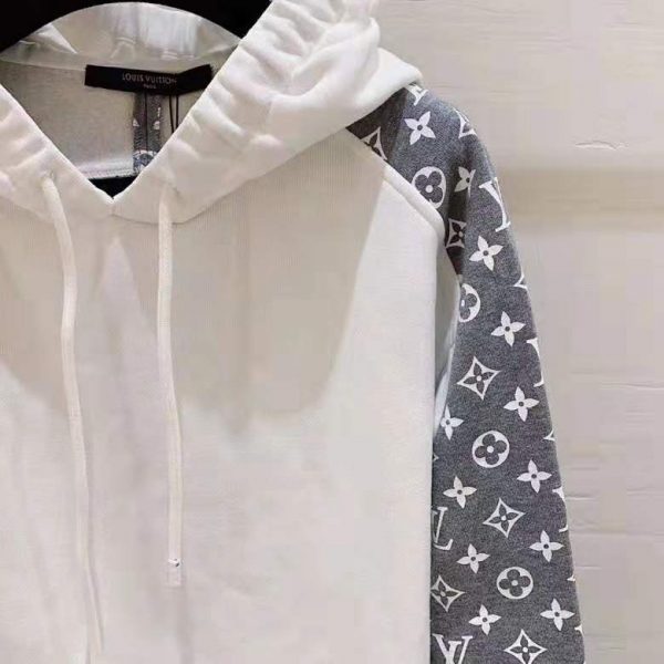 Louis Vuitton LV Men Monogram Circle Cut Hoodie in 100% Cotton-Grey (4)
