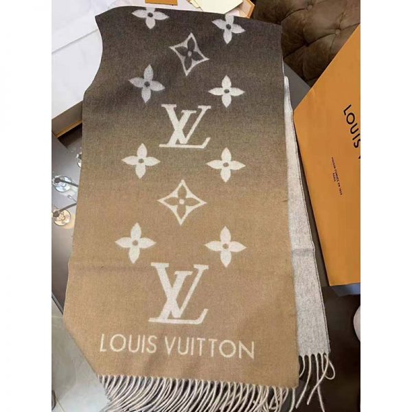 Louis Vuitton LV Unisex Reykjavik Gradient Cashmere Scarf Oversized Monogram Flower Initial pattern-Sandy (13)