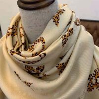 Louis Vuitton LV Women Monogram Giant Jungle Logomania Scarf with Luxuriously Soft Wool-Sandy (1)