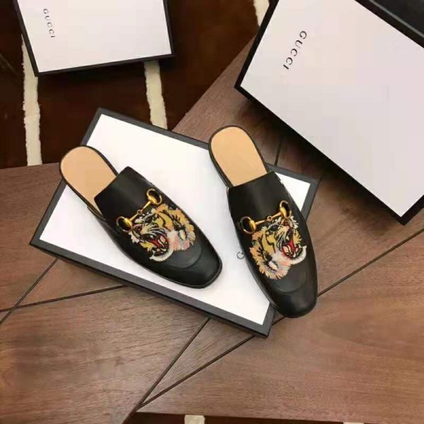 Gucci Men Princetown Embroidered Leather Slipper with Tiger Appliqué 1.27cm Heel-Black (5)