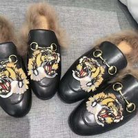 Gucci Unisex Princetown Slipper with Tiger in Lamb Wool-Black (1)