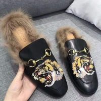 Gucci Unisex Princetown Slipper with Tiger in Lamb Wool-Black (1)