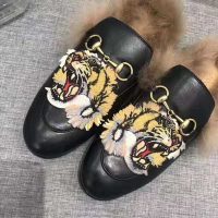 Gucci Unisex Princetown Slipper with Tiger in Lamb Wool-Black (1)