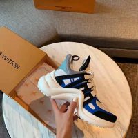 Louis Vuitton LV Unisex LV Archlight Sneaker in Calf Leather and Technical Fabric-Blue (1)