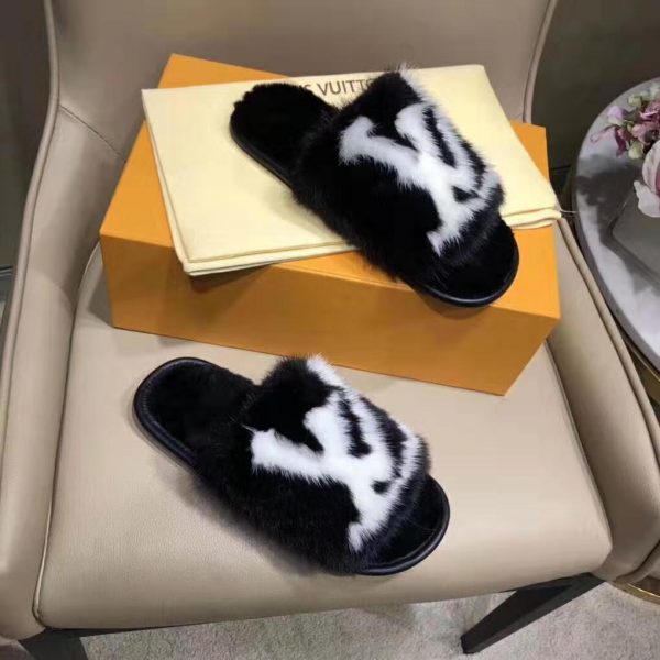 Louis Vuitton LV Women Homey Flat Mule in Mink Fur-Black (10)