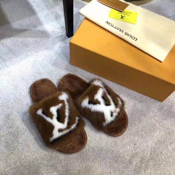 Louis Vuitton LV Women Homey Flat Mule in Mink Fur-Brown (10)