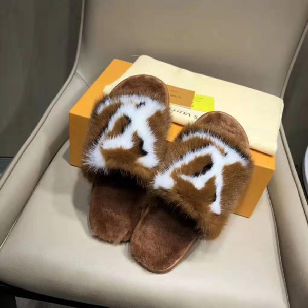 Louis Vuitton LV Women Homey Flat Mule in Mink Fur-Brown (3)