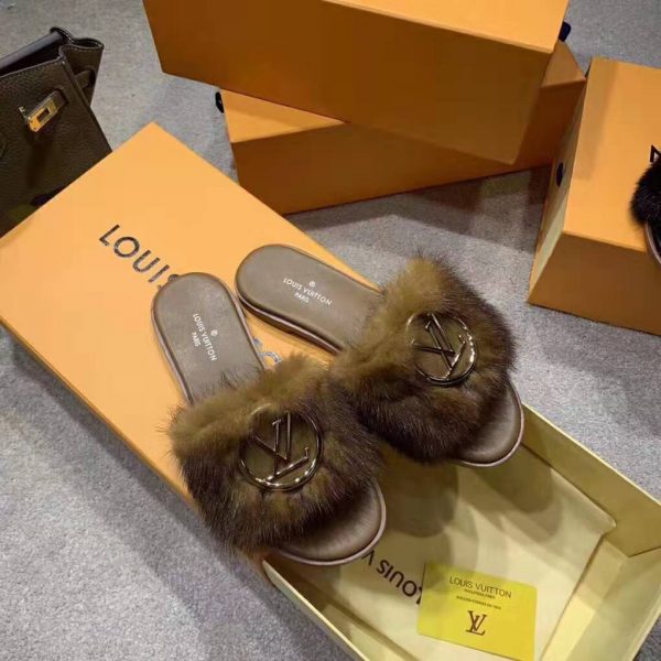 Louis Vuitton LV Women Lock It Mule in Mink and Leather-Brown (10)