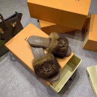 Louis Vuitton LV Women Lock It Mule in Mink and Leather-Brown (11)