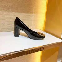 Louis Vuitton LV Women Madeleine Pump in Smooth Calf Leather with Versize LV Circle Signature-Black (1)