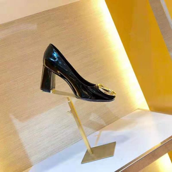 Louis Vuitton LV Women Madeleine Pump in Smooth Calf Leather with Versize LV Circle Signature-Black (8)