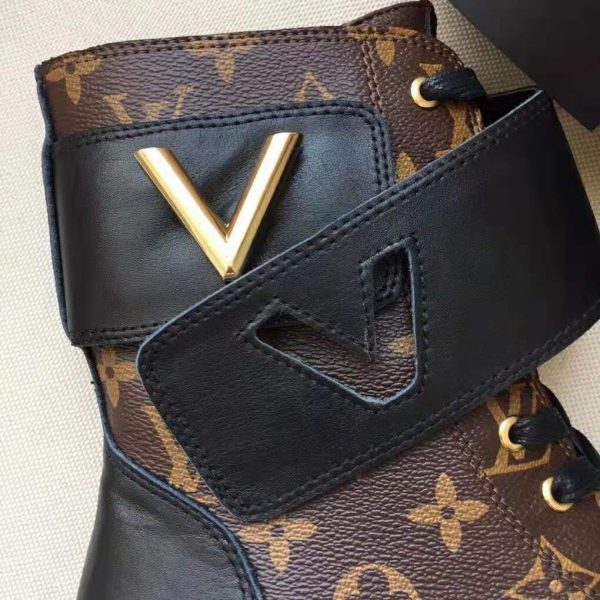 Louis Vuitton LV Women Wonderland Flat Ranger in Patent Monogram Canvas-Brown (6)