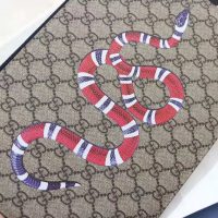 Gucci GG Men Gucci Bestiary Pouch with Kingsnake in BeigeEbony GG Supreme Canvas (1)