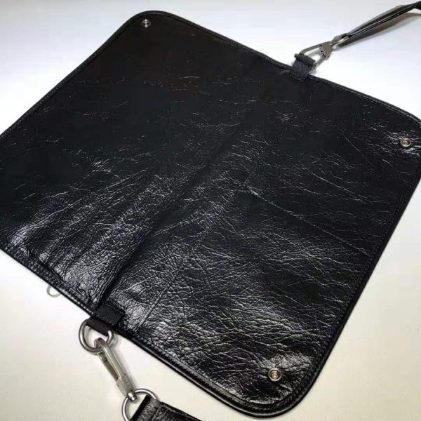 Gucci GG Men Medium Soft Leather Messenger Bag in Soft Black Leather (4)