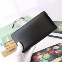 Gucci GG Men Zip Around Wallet with Interlocking G in Black Soft Leather (1)