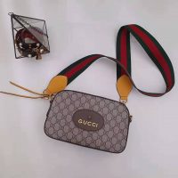 Gucci GG Women GG Supreme Messenger Bag in BeigeEbony GG Supreme Canvas (1)