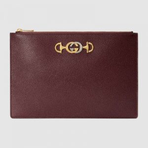 Gucci GG Women Gucci Zumi Grainy Leather Pouch-Maroon