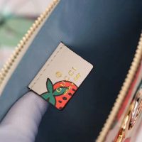 Gucci GG Women Gucci Zumi Strawberry Print Pouch in Ivory Leather (1)